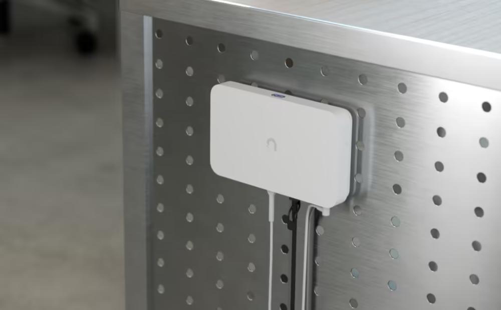 Floating Mount for Cloud Gateway Fiber and Gateway Fiber