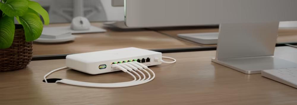 UniFi Device Bridge Switch, 35W PoE budget