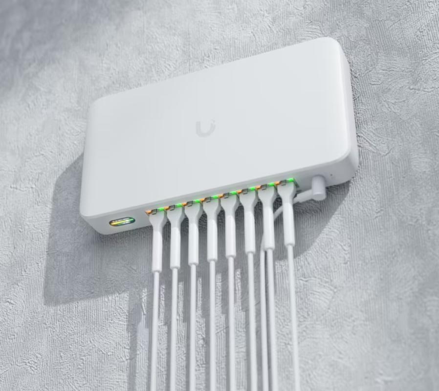 UniFi Device Bridge Switch, 35W PoE budget